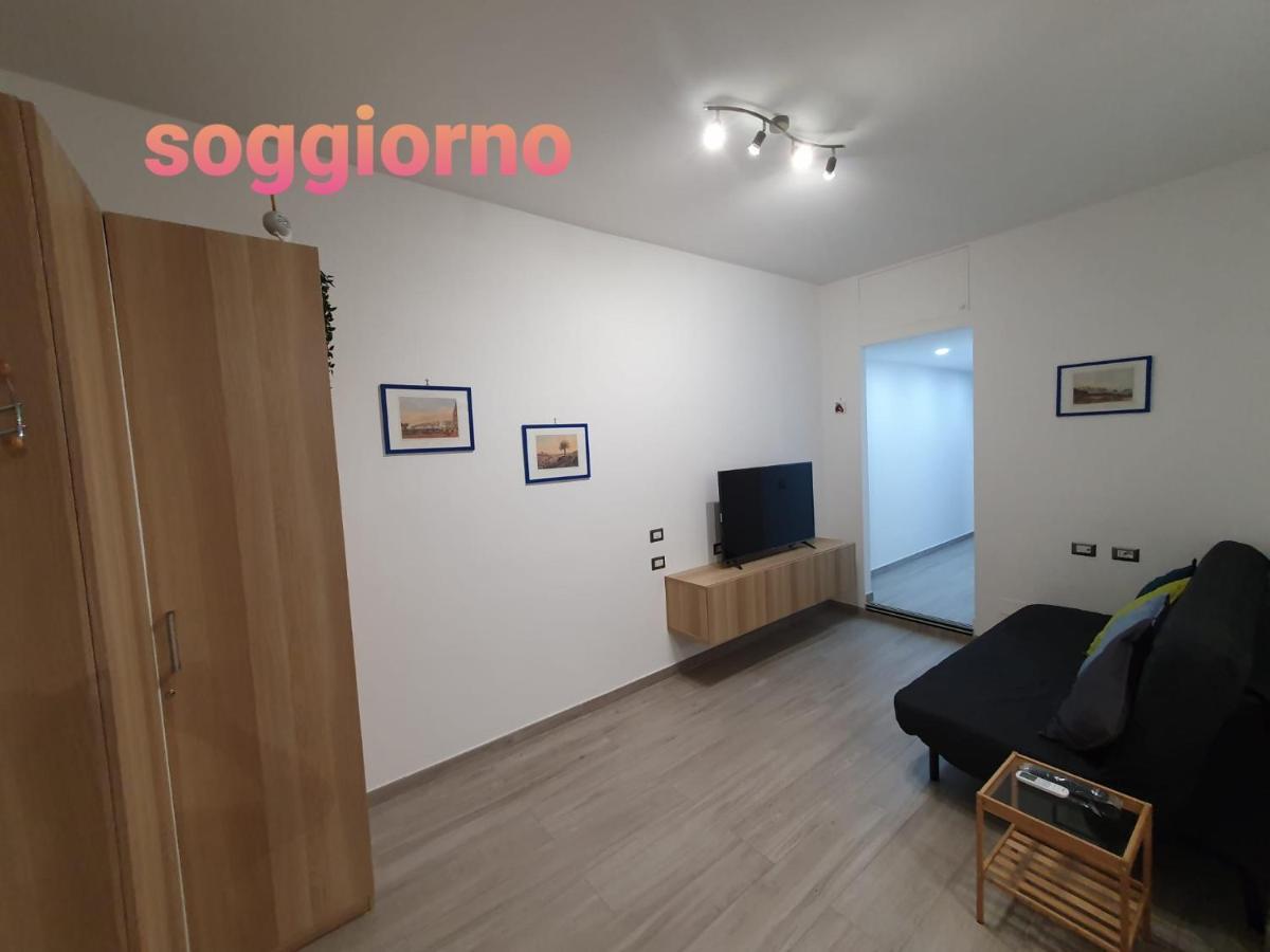 @Home Napoli エクステリア 写真